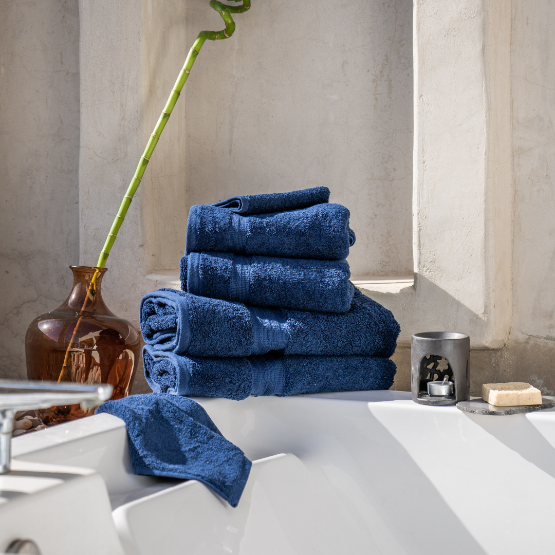 Navy blue Towel 650 GSM